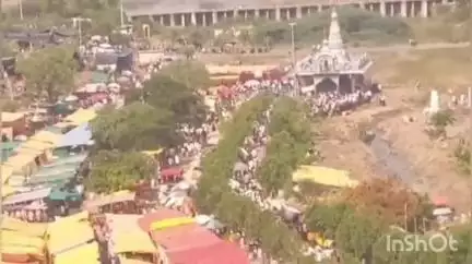 खानापूर विटा: विटा रेणावी येथील खडीचा डोंगर : रेवणसिद्ध देवाला चैत्र महिन्यात प्रदक्षिणा घालण्याची प्रथा
