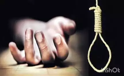 నెక్కొండ: సూరిపల్లి గ్రామానికి చెందిన మూల రఘువీర్  మనస్తాపంతో, ఉరి వేసుకుని ఆత్మహత్య.