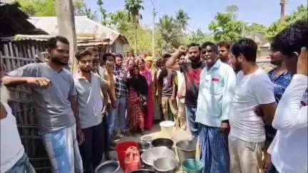 চাঁচল ১: পানীয় জলের দাবিতে চাচলের বিষ্টপুরে বিক্ষোভ গ্রামবাসীদের, কি জানালেন এক গ্রামবাসী শুনুন