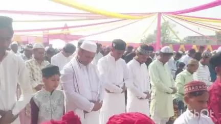 जयनगर  अनुमंडल क्षेत्र में पुलिस प्रशासन के चौकसी के बीच ईद का पर्व शांति पूर्ण माहौल में हुआ संपन्न।