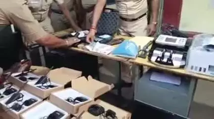 திட்டக்குடி: திட்டக்குடி அதர்நத்தம் கிராமத்தில் கள்ள நோட்டு அச்சடித்த கும்பலில் இரண்டு பேர் சிக்கினர்
