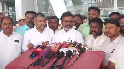 ஆலந்தூர்: பாஜக ஆட்சி அமைக்கும் என்பது நகைச்சுவையாக உள்ளது - விமான நிலையத்தில் திருமாவளவன் பேட்டி