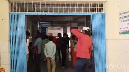 उंटारी रोड: दवार गांव में टांगी के हमले से महिला की हुई मौत, मायका पक्ष ने पति पर हत्या का आरोप लगाया