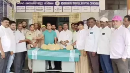ಚಿಂಚೋಳಿ: ಚಂದಾಪುರದ ಸಾರ್ವಜನಿಕರ ಆಸ್ಪತ್ರೆಯಲ್ಲಿ ತ್ರಿವಿಧ ದಾಸೋಹಿ ಸಿದ್ದಗಂಗಾ ಡಾ. ಶ್ರೀಗಳ‌ ಜನ್ಮದಿನಾಚರಣೆ