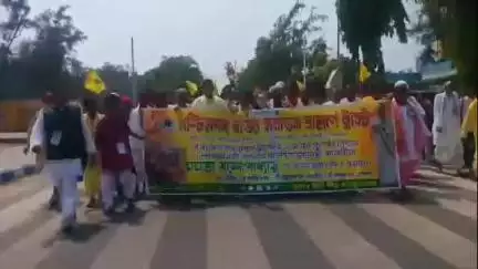 খেজুরি ২: দীঘাতে পশ্চিমবঙ্গ সনাতন ব্রাহ্মণ ট্রাস্টের উদ্যোগে আজ ধন্যবাদ জ্ঞাপন পদযাত্রায় উপস্থিত কাঁথি পৌরসভার চেয়ারম্যান