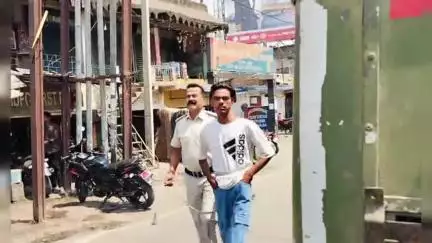 কালিয়াচক ৩: ১৬ মাইল এলাকা থেকে মদ্যপ অবস্থায় মারপিট করায় গ্রেপ্তার এক, ধৃতকে মঙ্গলবার আদালতে পেশ