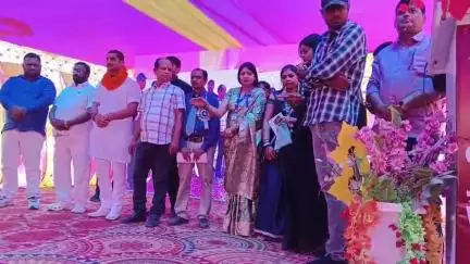 मिर्जानगर स्थित ज्ञान ज्योति विद्यालय के वाषिर्क महोत्सव मे मै श्री प्रभात सिंह चौहान मुख्य अतिथि शामिल हुआ।