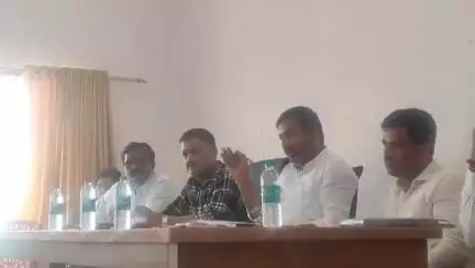ಆಲೂರು: ತಾಲ್ಲೂಕು ಪಂಚಾಯಿತಿ ಸಭಾಂಗಣದಲ್ಲಿ ಅಂಬೇಡ್ಕರ್ ಹಾಗೂ ಬಾಬು ಜಗಜೀವನ್ ರಾಮ್ ಜಯಂತಿ ಪೂರ್ವಭಾವಿ ಸಭೆ, ಶಾಸಕ ಸಿಮೆಂಟ್ ಮಂಜು ಭಾಗಿ