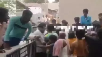 ಕಾರಟಗಿ: ಉಳೇನೂರು ಗ್ರಾಮದಲ್ಲಿ ಯುಗಾದಿ ರಂಗಿನಾಟದಲ್ಲಿ ಯುವಕರ ಮಧ್ಯೆ ಬಡಿದಾಟ
