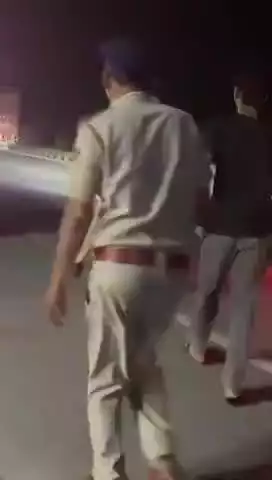 Panipat police ki sari haden Paar kar de Gau rakshakon ki choti pakad kar ghasit hue gadi tak le gaya #national news#