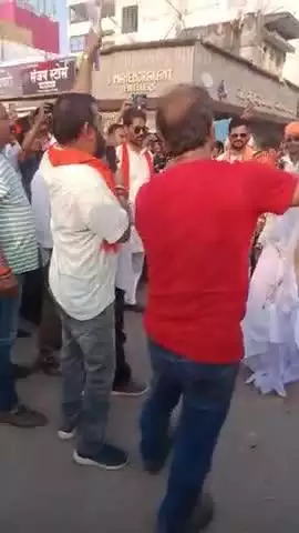 बंगाल में हिंदुओं पर विहिप बजरंगदल ने फूंका ममता बनर्जी का पुतला बनाकर जलाया जगदलपुर गोलबाजार चोक में हिदू पर जुल्म नहीं