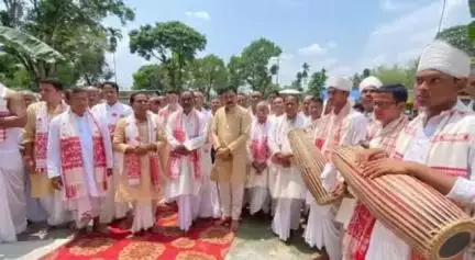 বজালী ভাগ: উত্তৰ বজালীৰ বামাখাটা সত্ৰৰ নৱনিৰ্মিত মুখ্য তোৰণখন উদ্বোধন কৰে মন্ত্ৰী ৰণজিৎ কুমাৰ দাসে