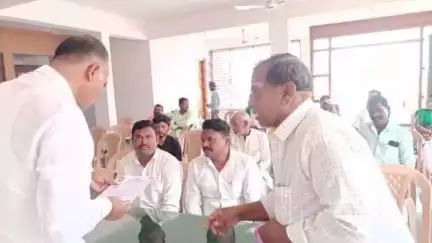 ದೇವರಹಿಪ್ಪರಗಿ: ಪಟ್ಟಣದ ಗೃಹ ಕಚೇರಿಯಲ್ಲಿ ಸಾರ್ವಜನಿಕರ ಕುಂದುಕೊರತೆ ಆಲಿಸಿದ ಶಾಸಕ ರಾಜುಗೌಡ ಪಾಟೀಲ್