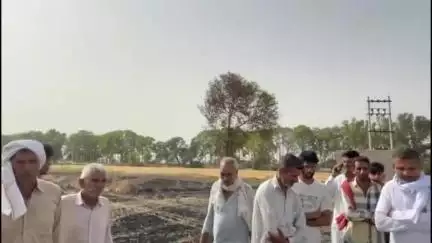एलेनाबाद: गांव भुर्टवाला में आगजनी से फसल नष्ट, लखविंद्र सिंह ने सरकार से मुआवजे की मांग की
