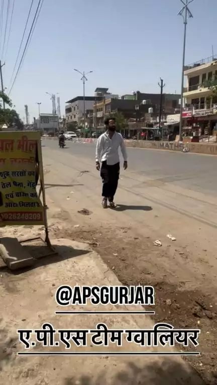 एक गौ माता के पैर में मारा है और घर से निकाल दिया दुशरी गौ आता ई तबियत खराब है 🙏🏻

#apsgurjar #help #viral #support #cow #gwalior