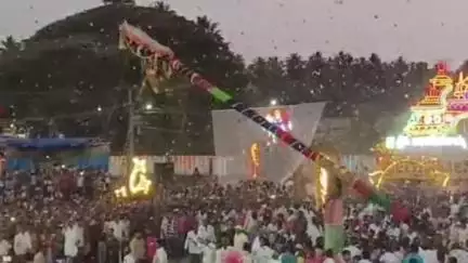 ತುರುವೇಕೆರೆ: ವೈಭವದಿಂದ ನಡೆಯಿತು ಮುತ್ತುಗದಹಳ್ಳಿಯ ಶ್ರೀ ಆದಿಶಕ್ತಿ ಕೆಂಪಮ್ಮ ದೇವಿಯ ಸಿಡಿ ಉತ್ಸವ