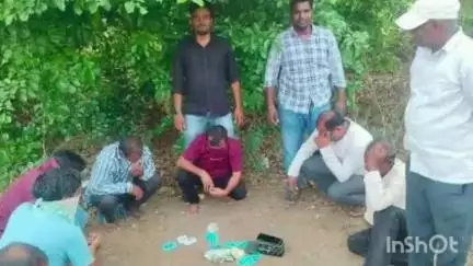 మేడిపల్లి: కల్వకోట గ్రామ శివారులో పేకాట స్థావరంపై CCS పోలీసుల దాడి, 7 మంది అరెస్ట్‌,  రూ.11,100 నగదు, 7 సెల్‌ఫోన్లు స్వాధీనం