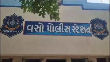 વસો: ટુંડેલ સીમ વિસ્તારમાં અગાઉના ઝઘડાની અદાવતમાં કાકા-ભત્રીજા પર હુમલો કરનાર ત્રણ ઈસમો વિરુદ્ધ ગુનો નોંધાયો