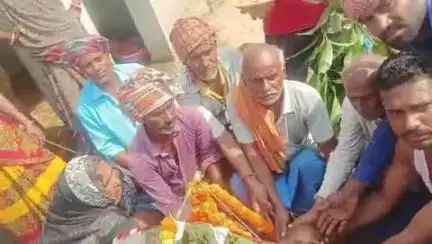 # थाना: आमस जिला गया ग्राम + पोस्ट श्याम नगर नीमा पंचायत अकौना के रहने वाले श्री कारु यादव इनका उम्र 120+  हो रहा था@