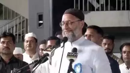 *हैदराबाद, तेलंगाना* : भाजपा सांसद निशिकांत दुबे के सुप्रीम कोर्ट पर दिए गए बयान पर AIMIM सांसद असदुद्दीन ओवैसी ने कहा,