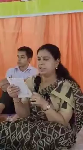 *कलेक्टर बढ़ा रही हैं हौसला........!!*

IAS दिव्या मित्तल जिलाधिकारी देवरिया अपने अफसरो के साथ UPSC की तैयारी करने वाले