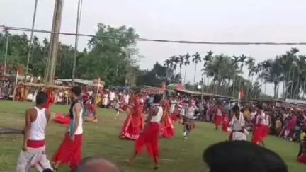 কাঞ্চনপুর: সাতনালা দ্বাদশ মান বিদ্যালয় মাঠে 50তম চরক মেলা ও চড়ক পূজা অনুষ্ঠিত হয়