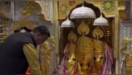 नलखेड़ा: नलखेड़ा में मां बगलामुखी मंदिर में पूजन के बाद पूर्व विधायक ने भोपाल तक की पैदल यात्रा शुरू की