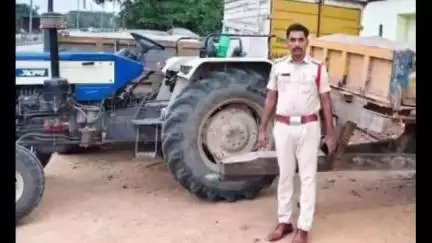 వేములపల్లి: పాలేరు బాబి నుండి అక్రమంగా ఇసుక రవాణా చేస్తున్న ఇద్దరు వ్యక్తులు అరెస్టు, వేములపల్లి ఎస్ఐ వెంకటేశ్వర్లు వివరాలు వెల్లడి
