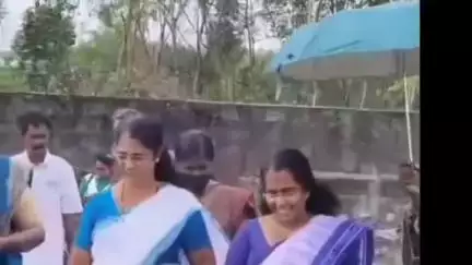 മാവേലിക്കര: വിത്ത് ഗ്രാമം പദ്ധതിയുടെ കൊയ്ത്തുത്സവം ഇടപ്പോൺ പാടശേഖരത്തിൽ ജില്ലാ പഞ്ചായത്ത് പ്രസിഡന്റ് രാജേശ്വരി ഉദ്ഘാടനം ചെയ്തു
