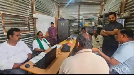 ನವಲಗುಂದ: ಪಟ್ಟಣದ ಆಶ್ರಯ ಬಡಾವಣೆಯಲ್ಲಿ ಮನೆಗಳ ನಿರ್ಮಾಣ ಕಾಮಗಾರಿ ವೀಕ್ಷಿಸಿದ ಶಾಸಕ ಎನ್.ಹೆಚ್.ಕೋನರಡ್ಡಿ