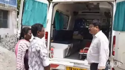 முத்துப்பேட்டை பகுதிகளில் நடைபெற்று வரும் வளர்ச்சி திட்ட பணிகளை மாவட்ட ஆட்சியர் நேரில் ஆய்வு