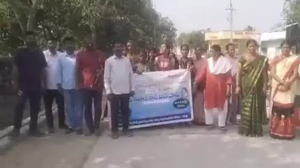 పెద్దఅడిశర్లపల్లి: గుడిపల్లి మండల పరిషత్తు పాఠశాల ఆధ్వర్యంలో బడిబాట కార్యక్రమం, విద్యార్థులతో ర్యాలీ నిర్వహించిన ఉపాధ్యాయులు