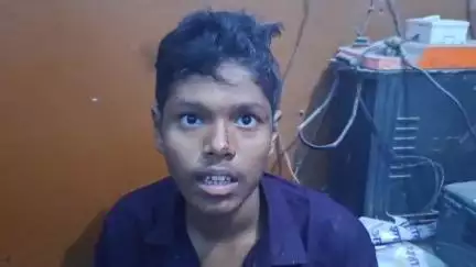 नीचे गिरे पैसे हाथ में उठाकर ना देने पर दुकानदार ने किशोर को पीट कर किया लहू लुहान किशोर अस्पताल में भर्ती