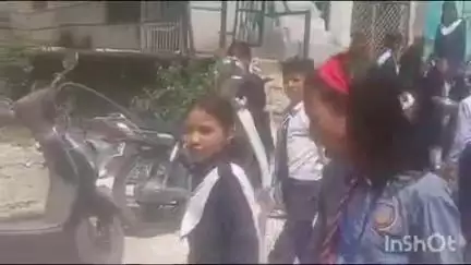 धौंतरी: धौंतरी के छात्र-छात्राएं पानी न आने के कारण 100 मीटर दूर थालियां धुलने जा रहे, डीएम को भेजा शिकायती पत्र