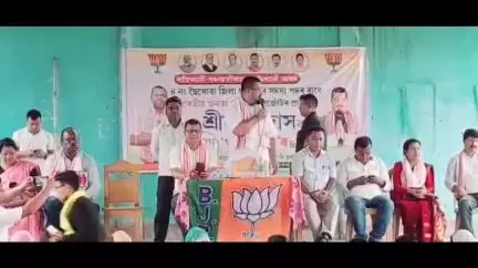 শদিয়া: ছৈখোৱা পঞ্চায়তত জিলা পৰিষদৰ অন্তৰ্গত ৱাৰ্ডে ৱাৰ্ডে নিৰ্বাচনী সভাত বিধায়ক বলিন চেতিয়াৰ অংশগ্রহণ