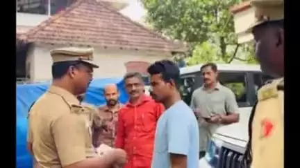 ചെങ്ങന്നൂർ: ചെങ്ങന്നൂർ റെയിൽവേ സ്റ്റേഷൻ പരിസരത്ത് വിൽപനക്കെത്തിച്ച ബ്രൗൺഷുഗറുമായി അസം സ്വദേശി പിടിയിൽ