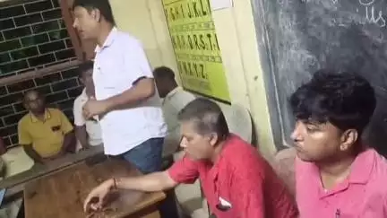 ভগবানপুর ১: টোটানালা উত্তর ও দক্ষিণ বুথের বিশেষ সাংগঠনিক করলো তৃণমূল ,পঞ্চায়েতের সভাপতি অরূপ সুন্দর পণ্ডা