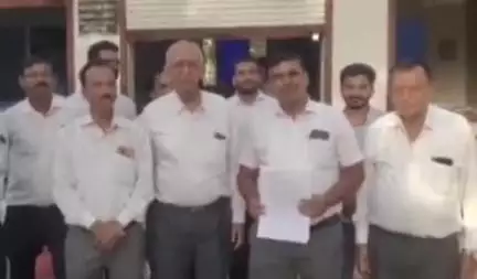 कसरावद: नगर में चोरियों के विरोध में अधिवक्ता संघ कसरावद ने SDM को ज्ञापन सौंपा, 7 दिन में चोरों को पकड़ने की मांग