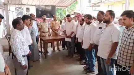 म्हसळा: पहलगाम येथे धर्म विचारुन निष्पाप पर्यटकांवर हल्ला करणाऱ्या आतिरेक्याना यमसदनी पाठव: म्हसळा हिंदू समाजाची मागणी