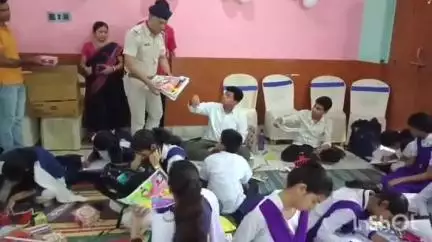 ইন্দপুর: বাঁকুড়া জেলা পুলিশের উদ্যোগে ও ইন্দপুর থানার পরিচালনায় এলাকার পড়ুয়াদের নিয়ে বসে আঁকো প্রতিযোগিতা হল