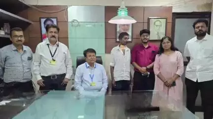 गव्याच्या हल्ल्यात गंभीर जखमी झालेल्या गगनबावडा तालुक्यातील भूतलवाडी इथल्या रुग्णाला जीवदान