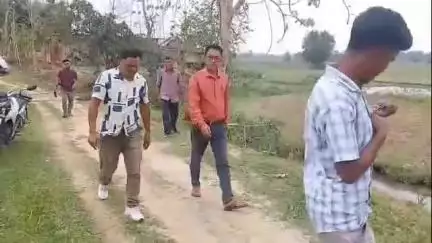 করবুক: কালবৈশাখী ঝড় ও তুফানের ফলে করবুক মহকুমা বাড়িঘর ভেঙে যায় সে খবর পেয়ে আজকে পরিদর্শন করলেন  শিলা ছড়ির MDC