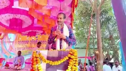 ବ୍ରହ୍ମଗିରି: ତାମିଳିକୁଦି ସରକାରୀ ପ୍ରାଥମିକ ବିଦ୍ୟାଳୟରେ ମହାପୁରୁଷଙ୍କ ପ୍ରତିମୂର୍ତ୍ତି ଅନାବରଣ ଉତ୍ସବ ଅନୁଷ୍ଠିତ, ଯୋଗଦେଲେ ତହସିଲଦାର