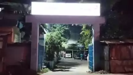 হাড়োয়া: গড় এলাকায় ঘড় থেকে ক্যাশ টাকা, মোবাইল,জলের মটর বিক্রি করে দেওয়ার অভিযোগ মদপ্য যুবকের বিরুদ্ধে