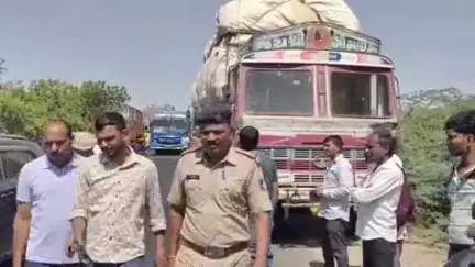 સમી: વરાણા ગામના બસ સ્ટેશન નજીક ટિપલ અકસ્માત સર્જાયો બે ગંભીર રીતે ઘાયલ ત્રણને સામાન્ય જાઓ