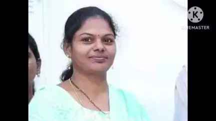 కట్టంగూర్: భూమిని అక్రమంగా రిజిస్ట్రేషన్ చేసిన వ్యవహారంలో మండల డిప్యూటీ తహసిల్దార్ జె.సుకన్యపై బదిలీ వేటు