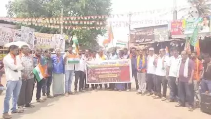 ರಟ್ಟೀಹಳ್ಳಿ: ಜಮ್ಮು ಕಾಶ್ಮೀರದಲ್ಲಿ 26 ಜನರ ಮೇಲೆ ದಾಳಿ : ಬಿಜೆಪಿ ವತಿಯಿಂದ ಪ್ರತಿಭಟನೆ
