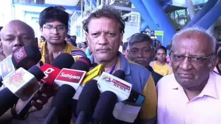 ஆலந்தூர்: ஈவு இரக்கம் இல்லாமல் கொல்ல வேண்டும் - காஷ்மீரில் இருந்து திரும்பியவர்கள் விமான நிலையத்தில் ஆதங்கம்