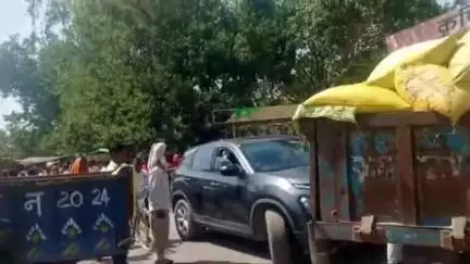 कासगंज मंडी प्रकरण तुरंत हरकत मे आया मंडी मैनेजमेंट् अब लेबी की तौल धर्मकांटे से होगी  #kasganj #viral #reel