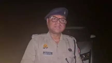 रात्रि को थाना #लालगंज क्षेत्र अंतर्गत पुलिस और बदमाश में हुई मुठभेड़ की घटना के संबंध में एएसपी संजीव सिन्हा ने बताया..